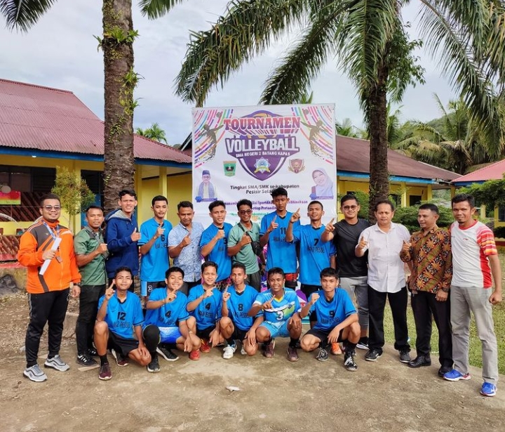 Juara Grup, Tim Voli MAN 2 Pesisir Selatan Melaju ke Final Turnamen Voli Tk Kabupaten