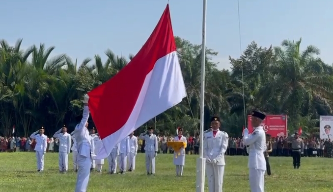 Paskibra MAN 2 Pesisir Selatan Sukses Laksanakan Tugas Pada HUT RI ke-79 Kecamatan IV Jurai