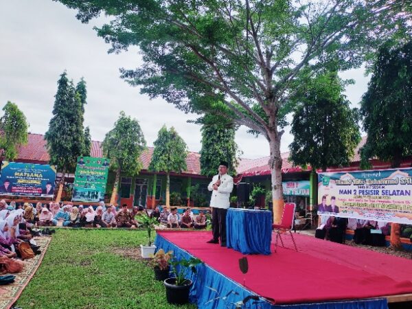 Peringatan Maulid Nabi Muhammad SAW 1446 H di MAN 2 Pesisir Selatan Dipenuhi Suasana Khusyuk