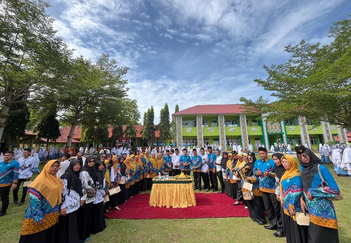 Rayakan HGN, , MAN 2 Pesisir Selatan Gelar Lomba Antar Guru dan Antar Siswa